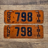 An original 3 digit pair of 1919 Oregonplates #798